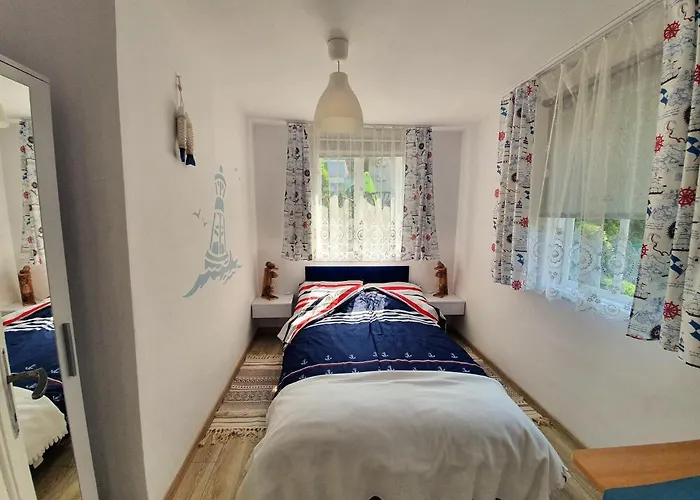 Slonecznik Jastarnia. Domek Na Zdrojowej.
